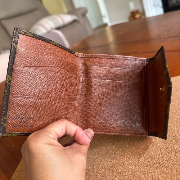Louis Vuitton Monogram Bifold Wallet - Picture 13 of 16